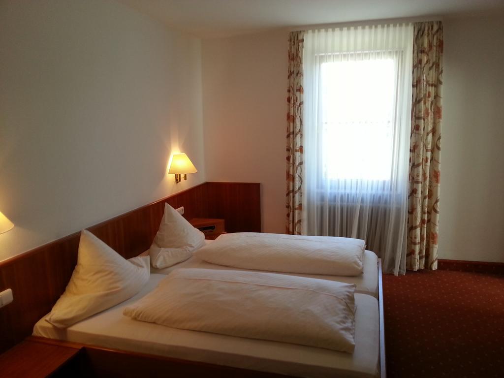 Hotel Seewirt 노넨혼 객실 사진