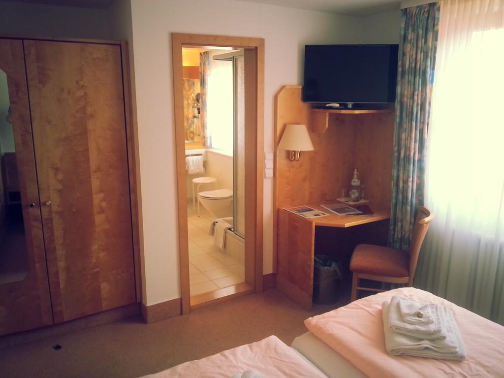 Hotel Seewirt 노넨혼 객실 사진