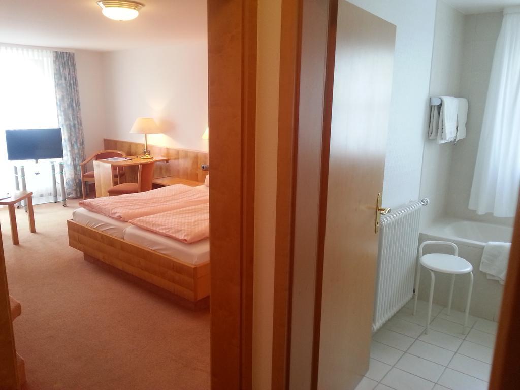 Hotel Seewirt 노넨혼 객실 사진