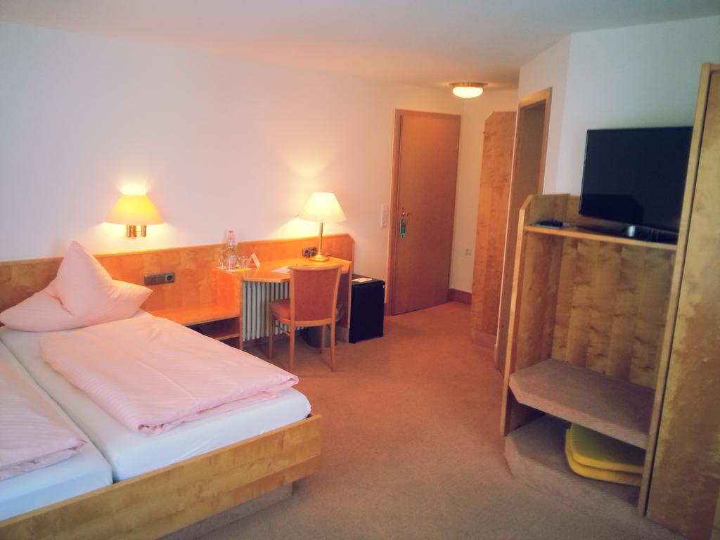 Hotel Seewirt 노넨혼 객실 사진