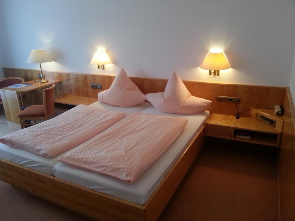 Hotel Seewirt 노넨혼 객실 사진